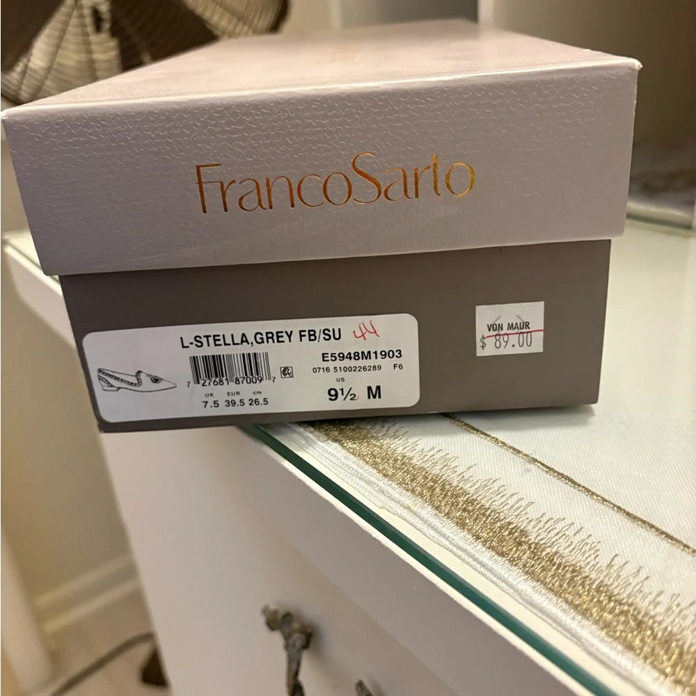 Franco Sarto Gray Loafers with Tassels - Picture 2 of 7